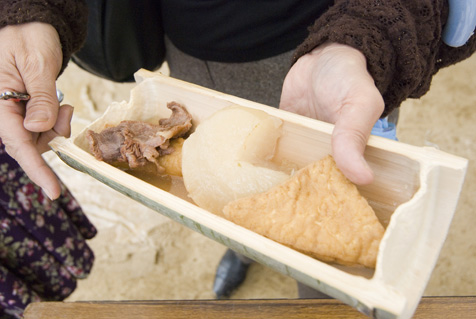 淡河そら祭り 竹食器に入ったおでん